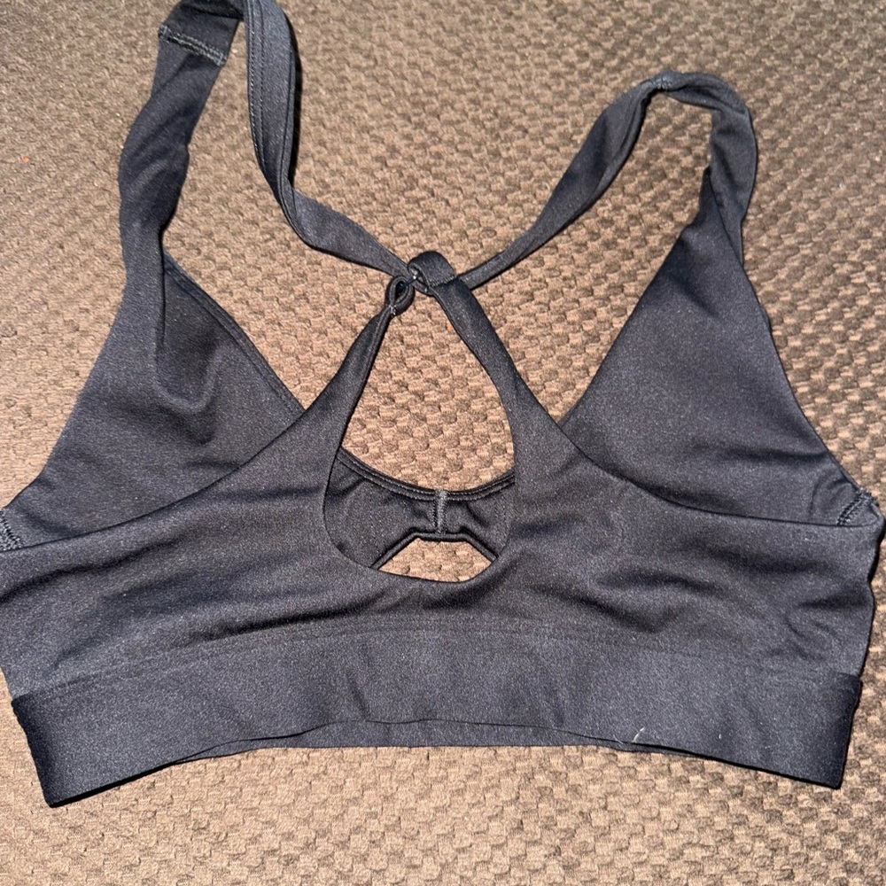 Gymshark Black Sports Bra - Picture 2 of 2